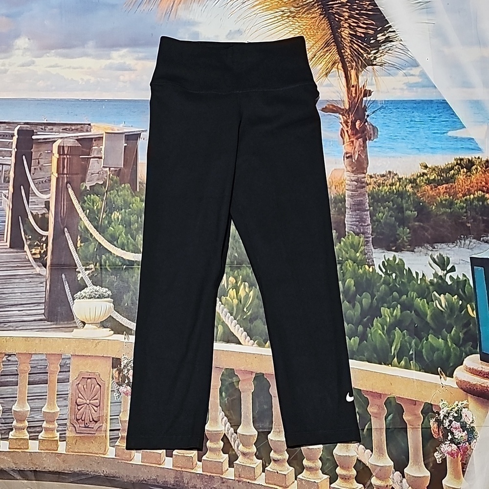 Nike Black Capri Tights Size XXS New - Picture 3 of 6